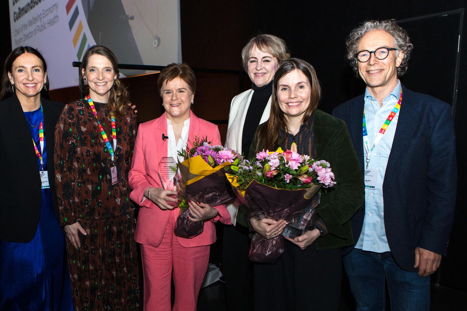 Katrín og Sturgeon hljóta Velsældarverðlaunin