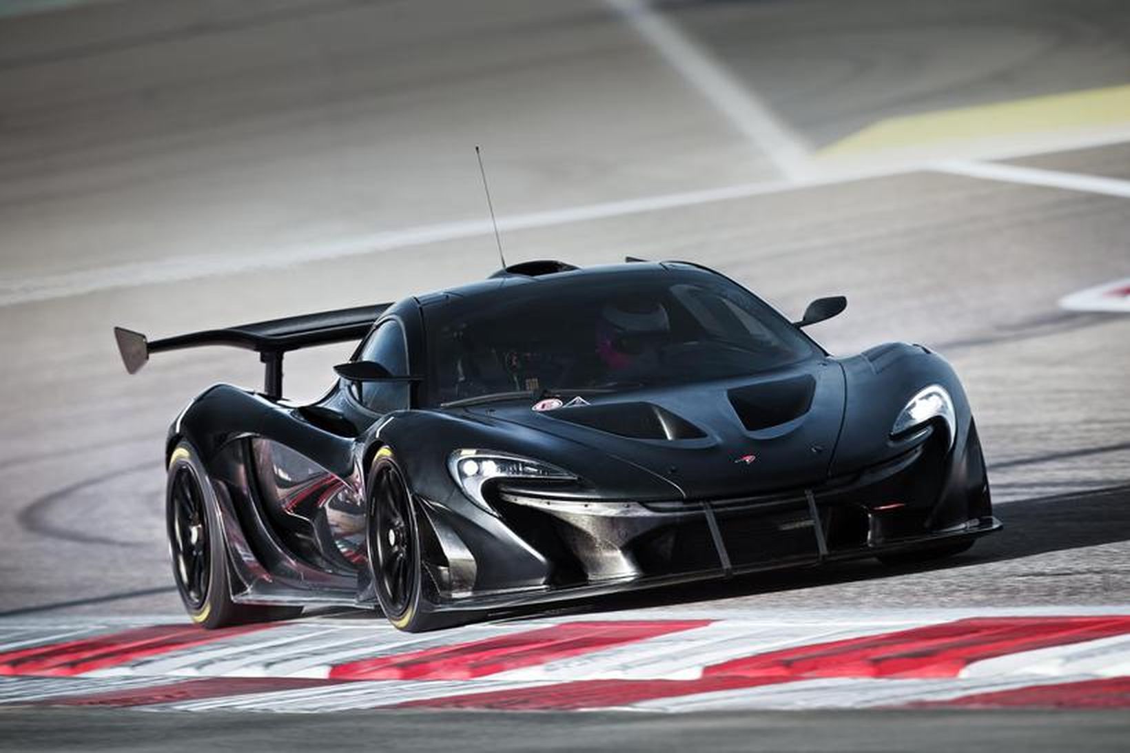 McLaren P1 GTR verður í endanlegri mynd sýndur í Genf …