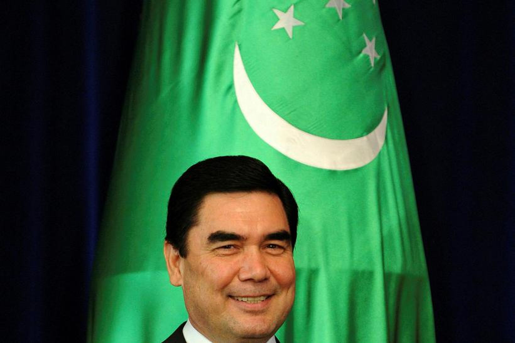 Gúrbangúlí Berdymúkhamedov var endurkjörinn forseti Túrkmenistan í gær.
