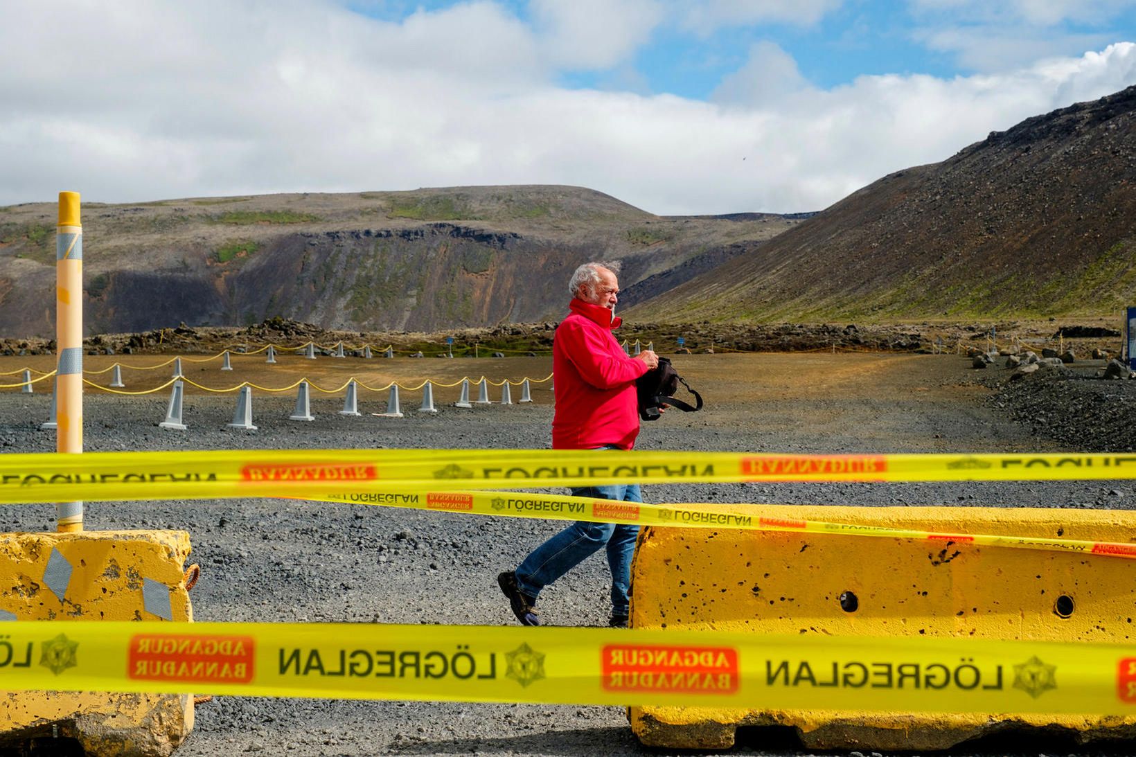 Búið er að opna á nýjan leik.