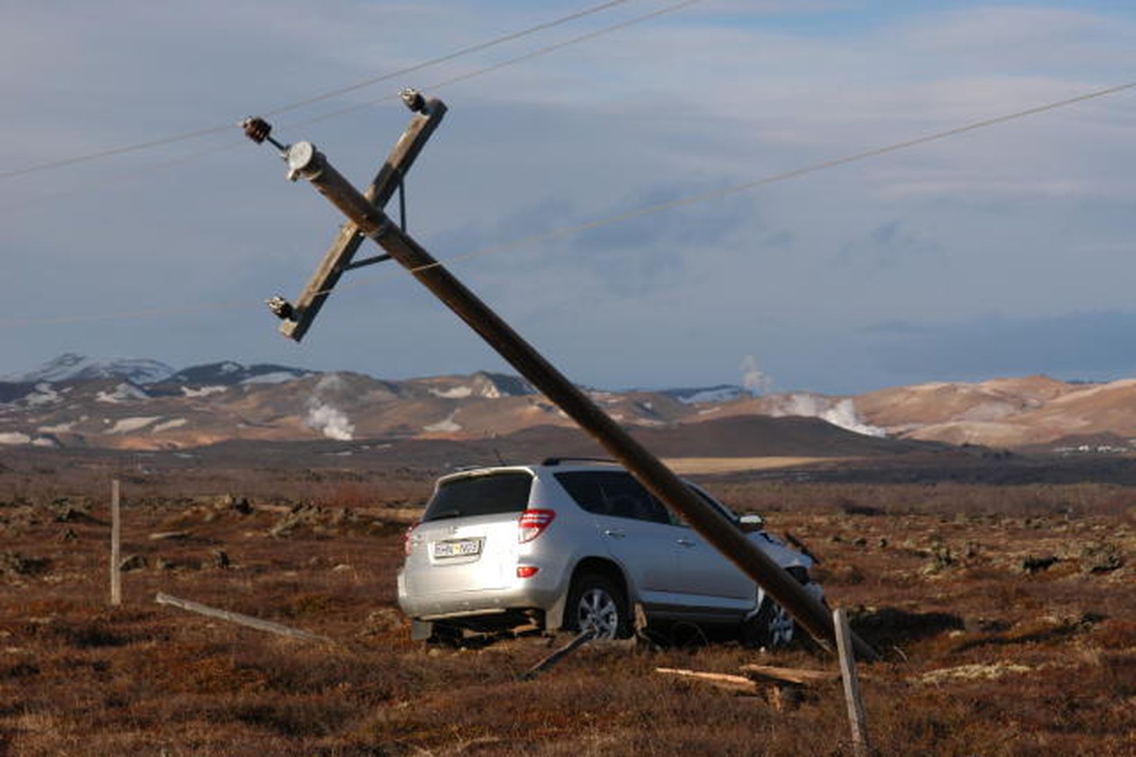 Frá vettvangi óhappsins í Mývatnssveit í dag, sem varð til …