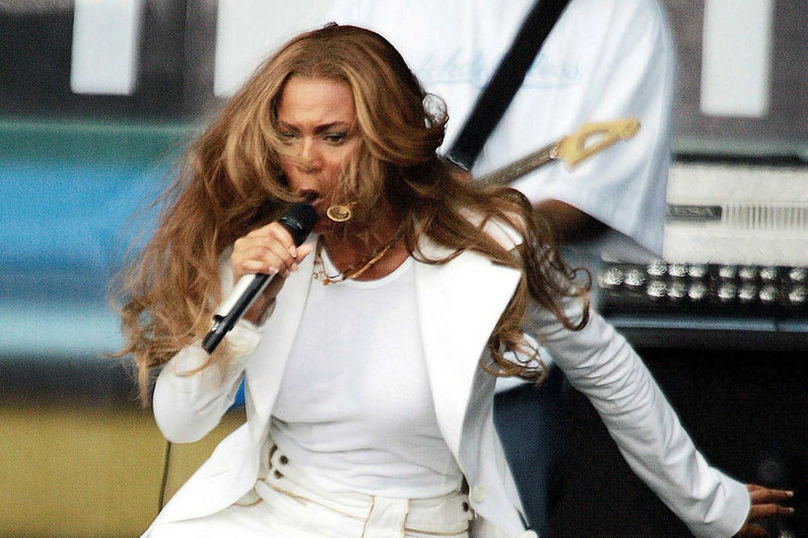Beyonce Knowles er þekkt fyrir frábæra danshæfileika sína. Hún hikar …