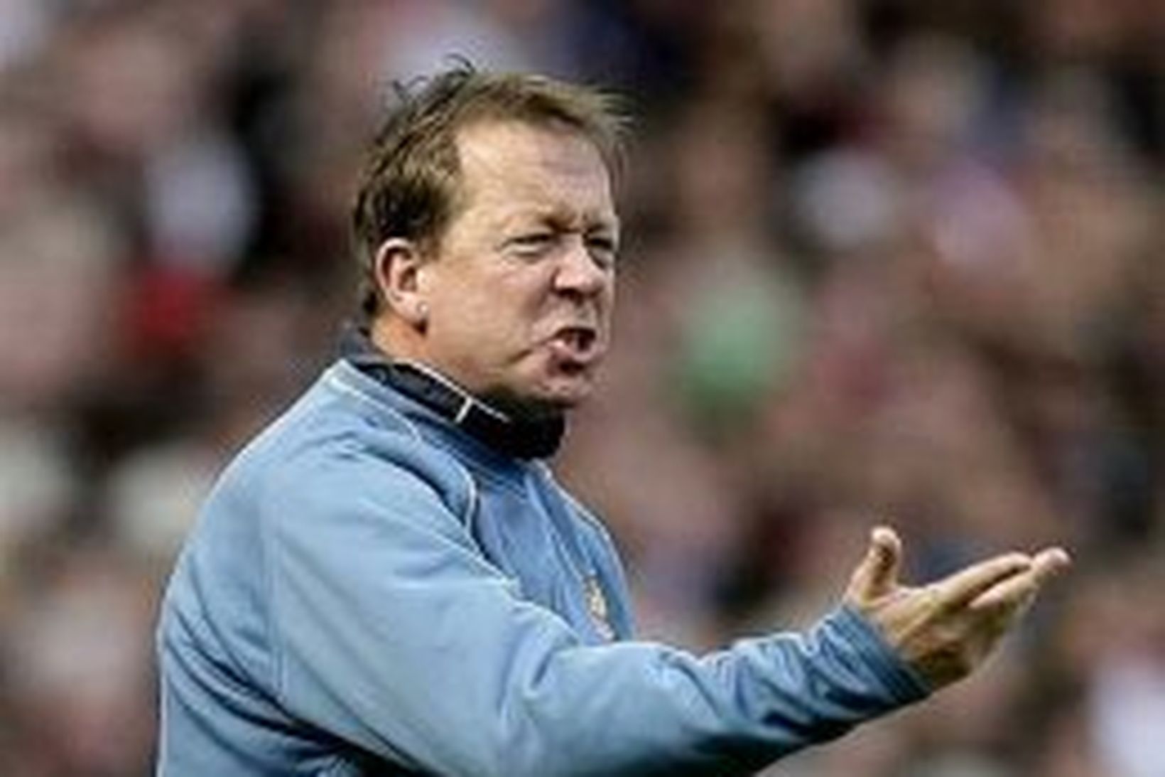 Alan Curbishley sá sína menn tapa fyrir Lazio í kvöld.