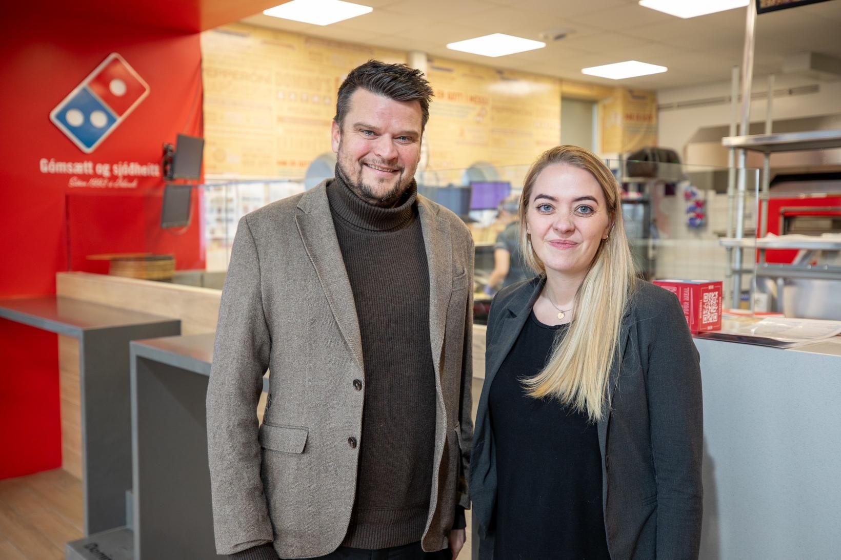Jón Gunnar Þórðarson, forstjóri Bara tala, og Bylgja Björk Pálsdóttir, …