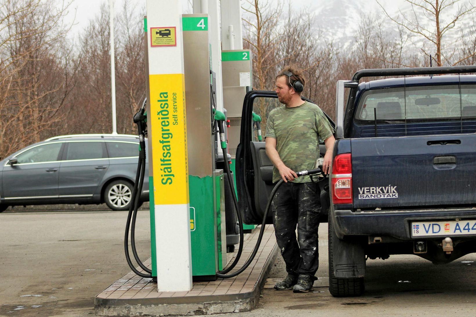 Lækkun eldsneytisgjalda skili sér beint til neytenda