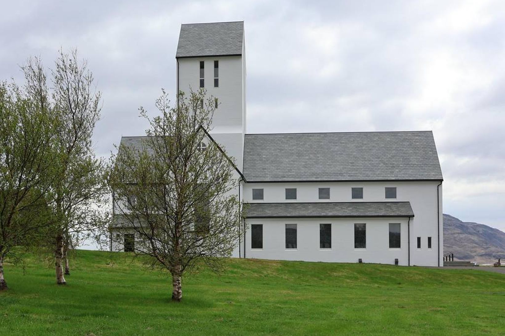 Lætur af embætti vígslubiskups