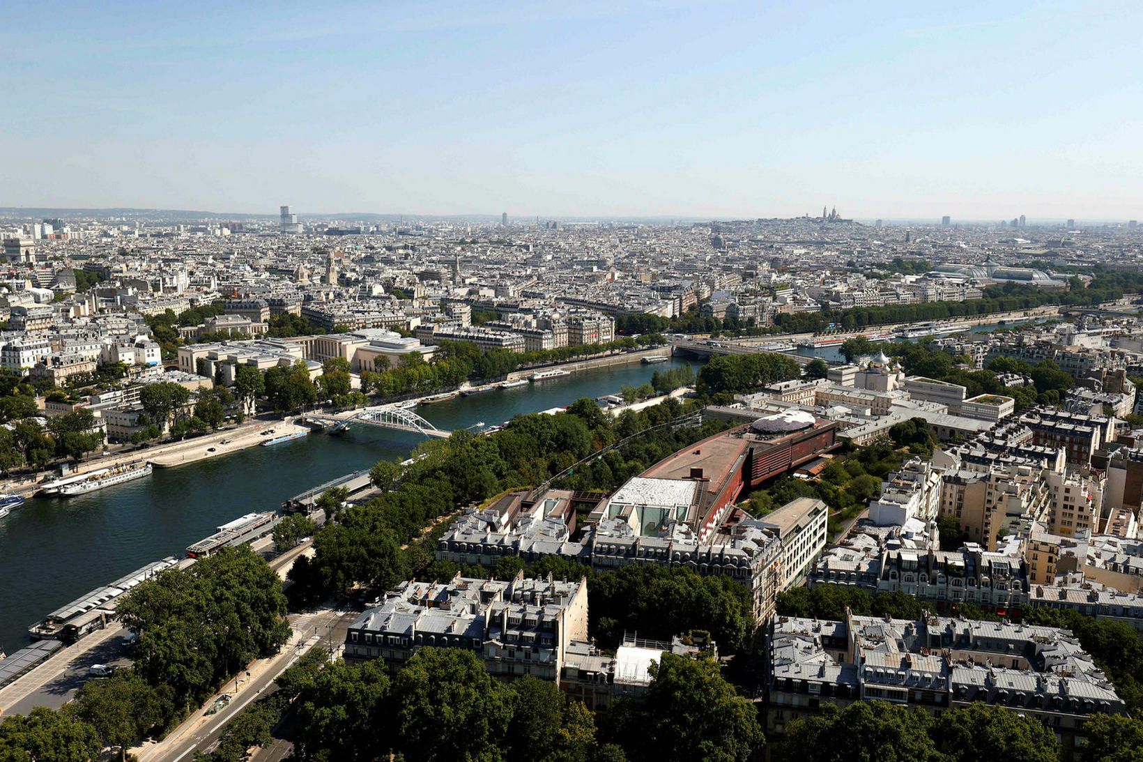 Horft yfir höfuðborgina París í Frakklandi.