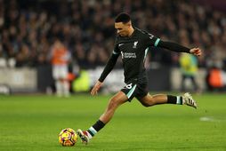 Trent Alexander-Arnold rætt við Real Madrid í janúar.