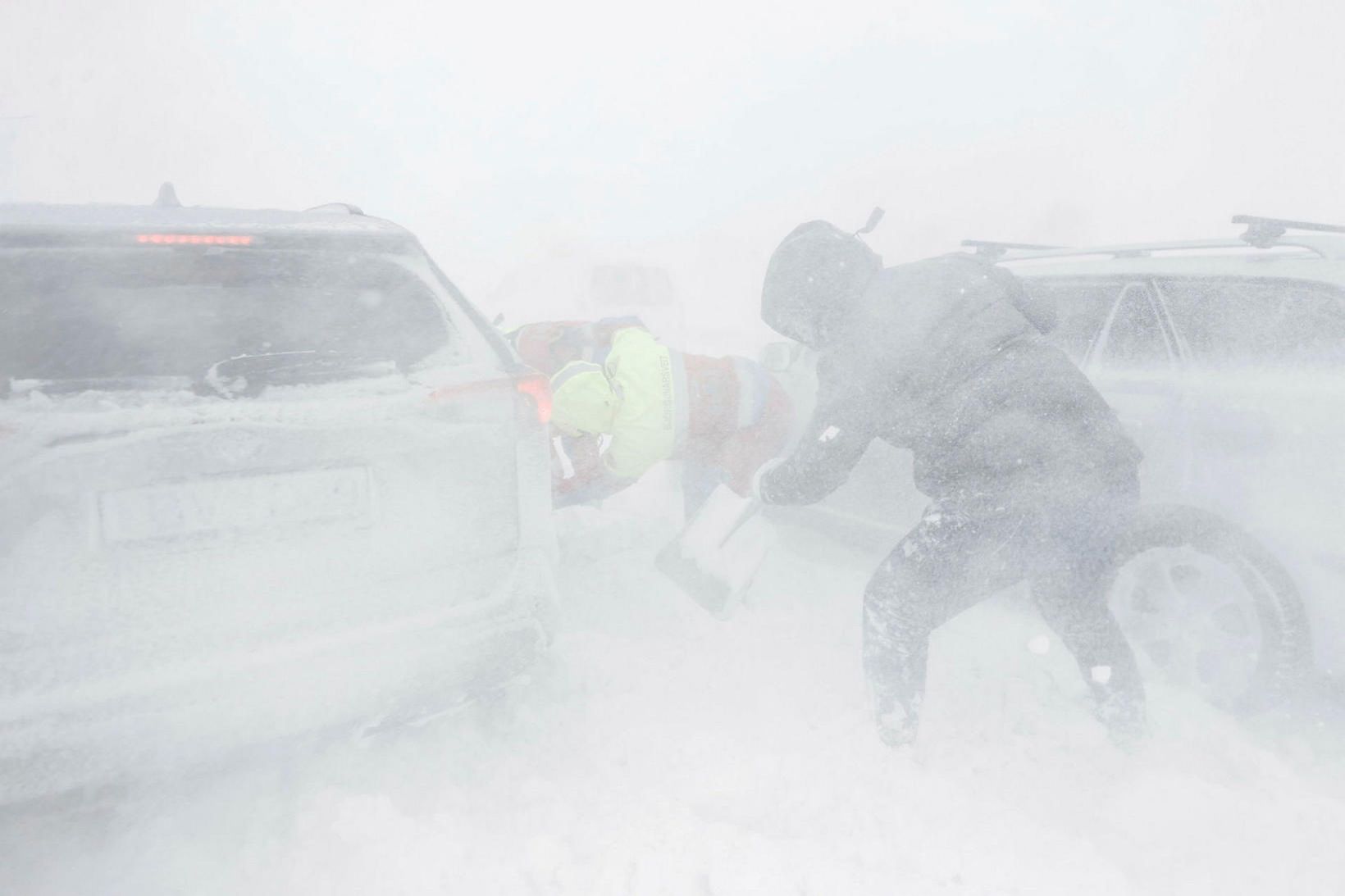 Vegir frá borginni lokaðir eða á óvissustigi