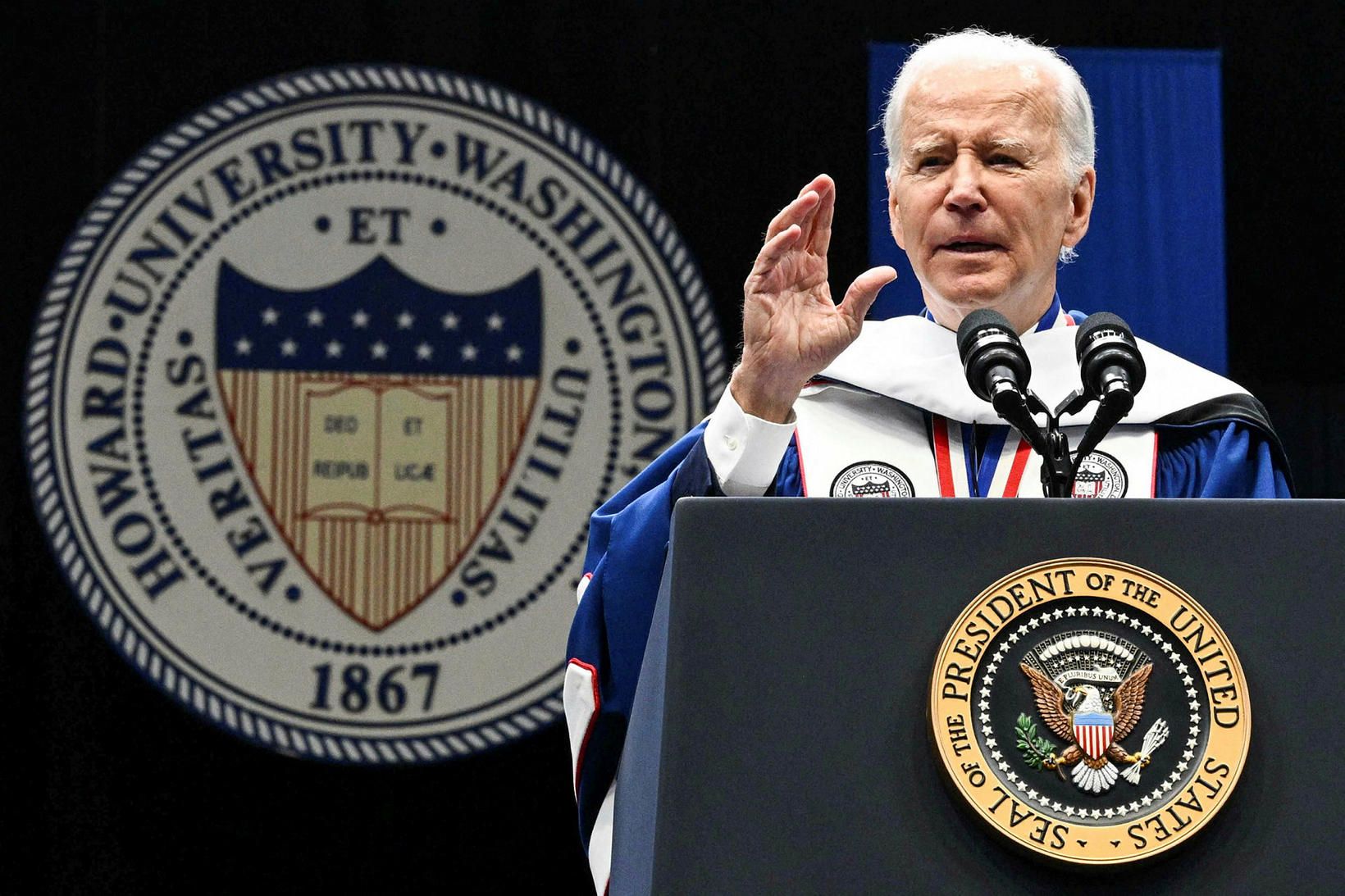 Joe Biden ávarpaði nemendur Howard University við útskrift þeirra.