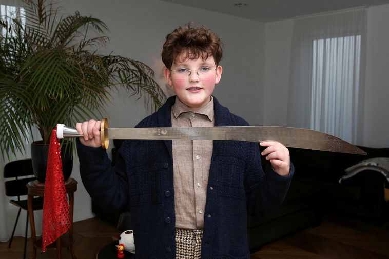 Meet Leon Alexander: The Icelandic Teen Mastering Chinese Language and Art - News Directory 3