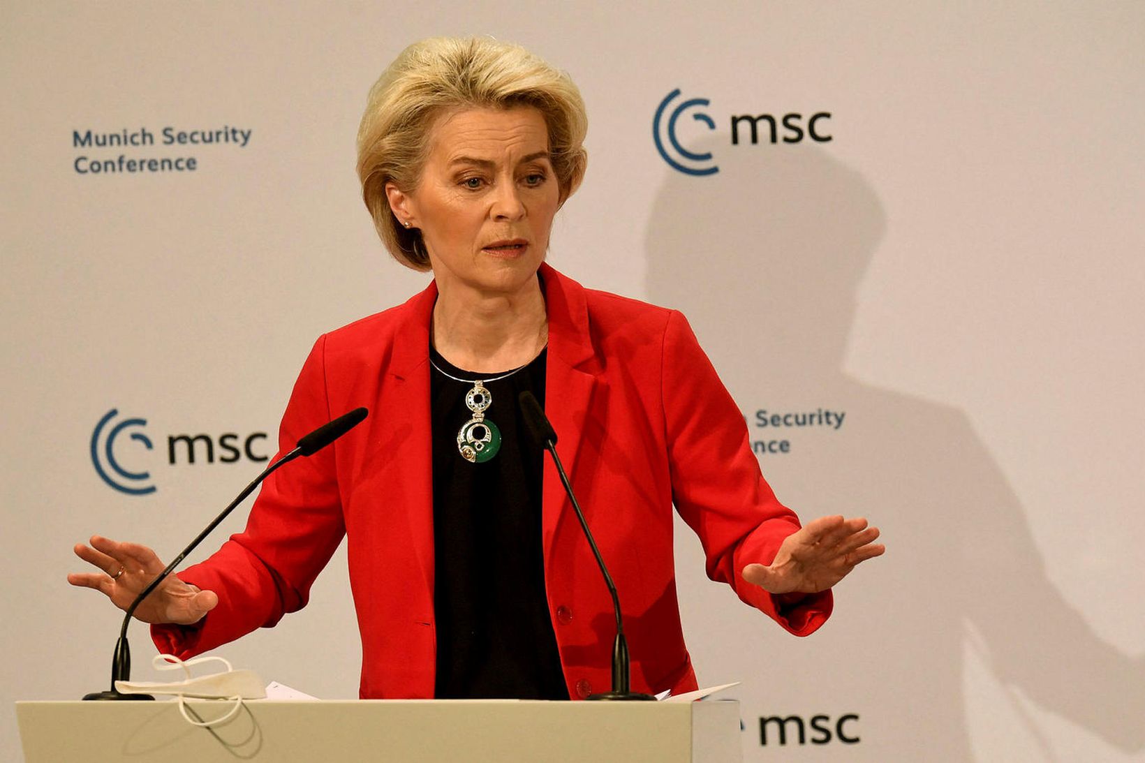 Ursula von der Leyen, for­seti fram­kvæmda­stjórn­ar Evr­ópu­sam­bands­ins, á öryggisráðstefnunni í …