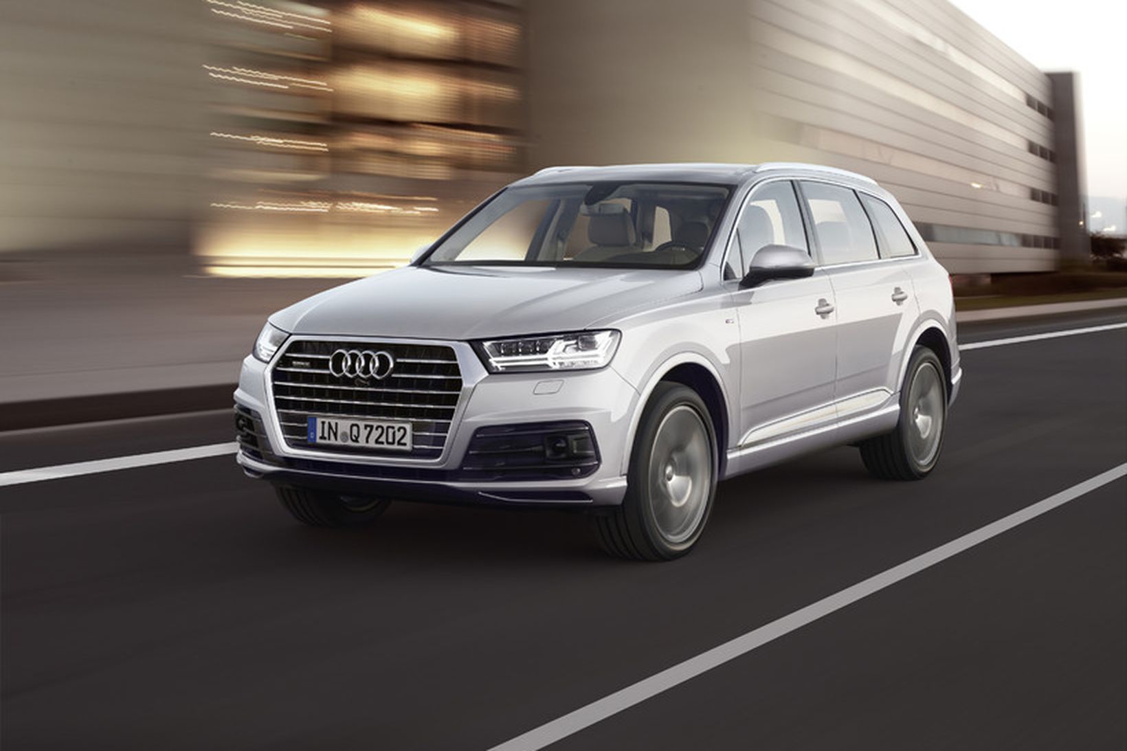 Hinn nýi Audi Q7 3.0 TDI kostar frá 11.890.000 krónum.