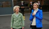 Ursula von der Leyen og Kristrún Frostadóttir á Reykjavíkurflugvelli.