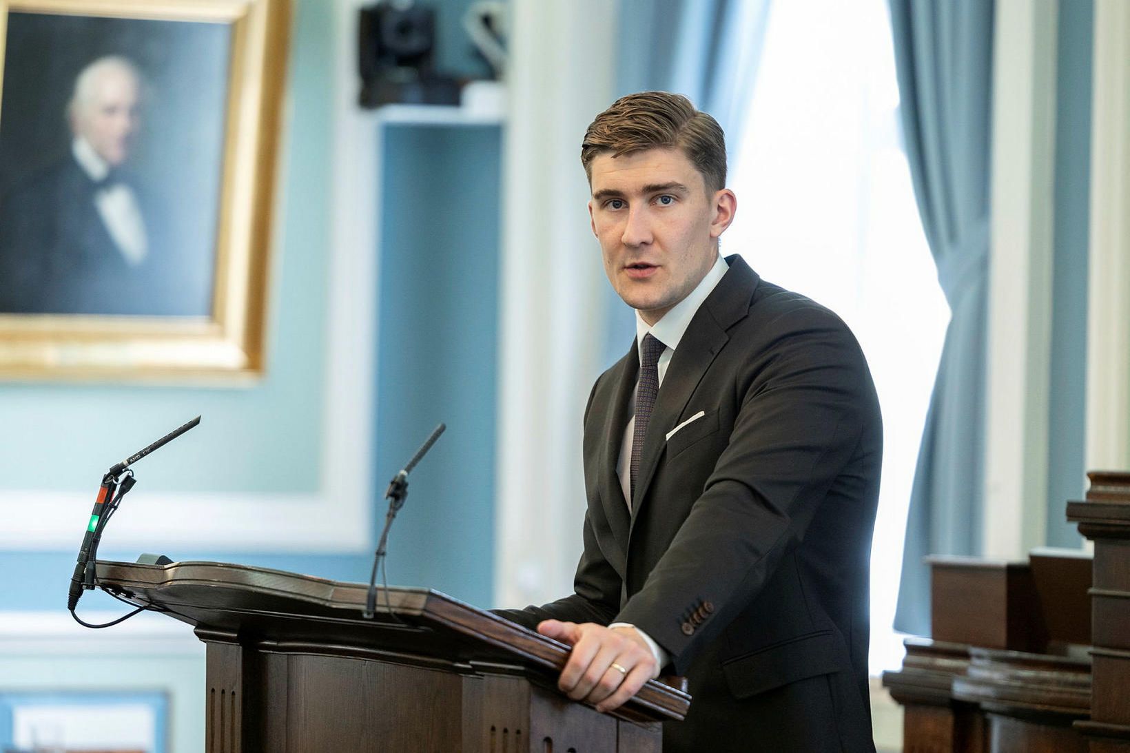 Furðumál minnir á ábyrgð Alþingis