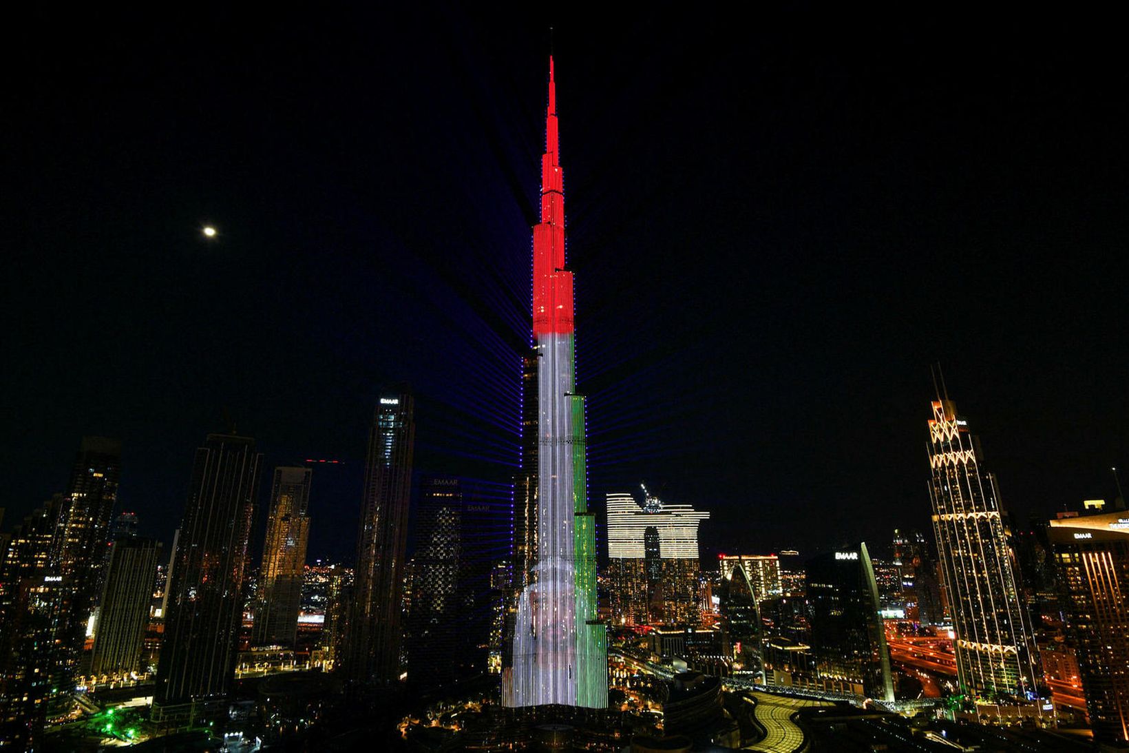 Turninn Burj Khalifa í Dúbaí þar sem félagi í glæpagenginu …