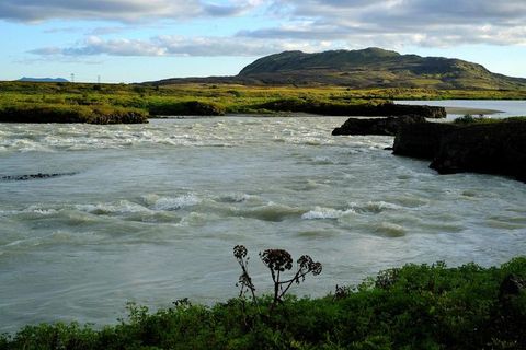 Flúðir og grónir hólmar færu á kaf undir inntakslón Hvammsvirkjunar.