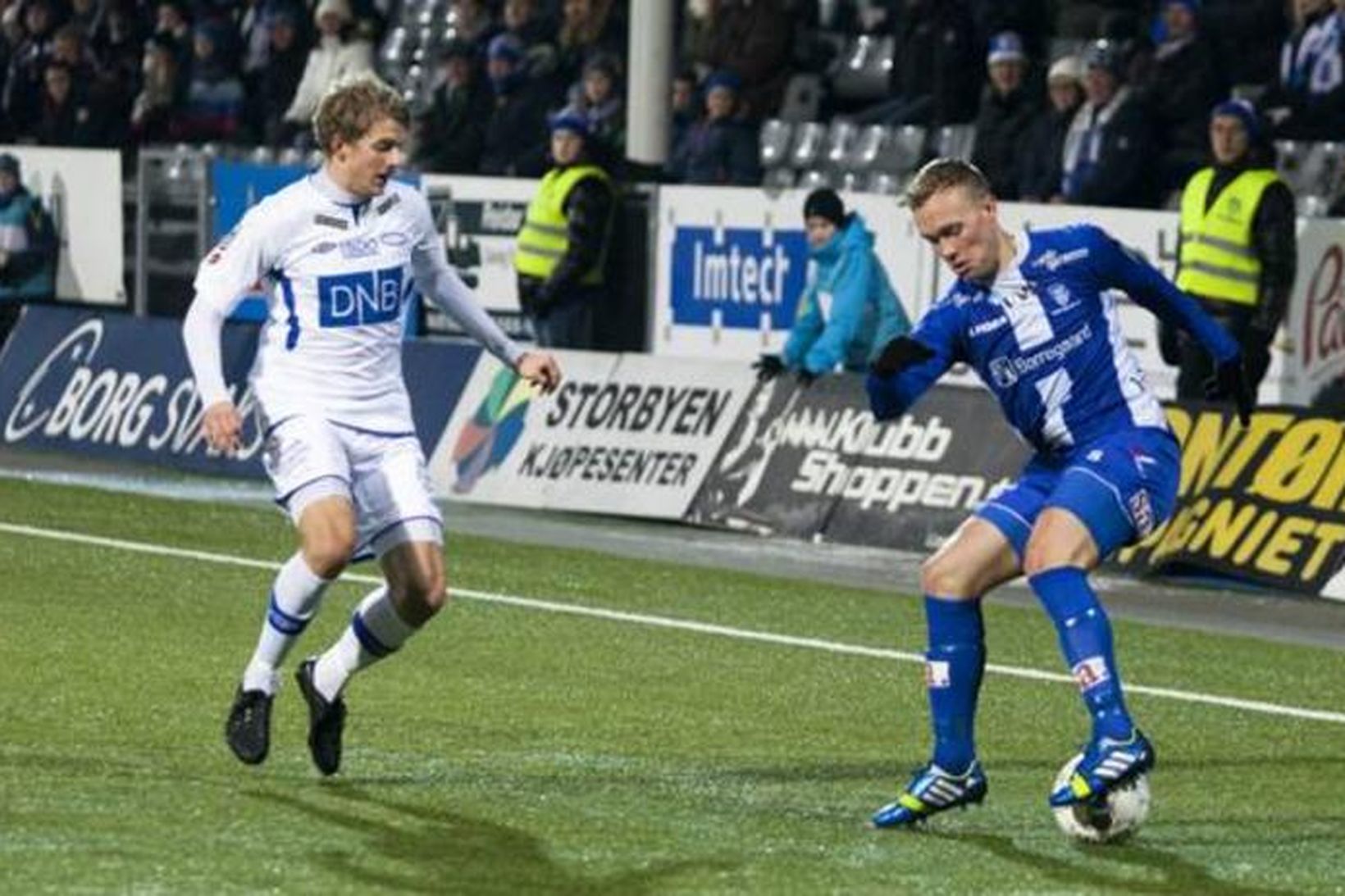 Guðmundur Þórarinsson, til hægri, í leik með Sarpsborg.