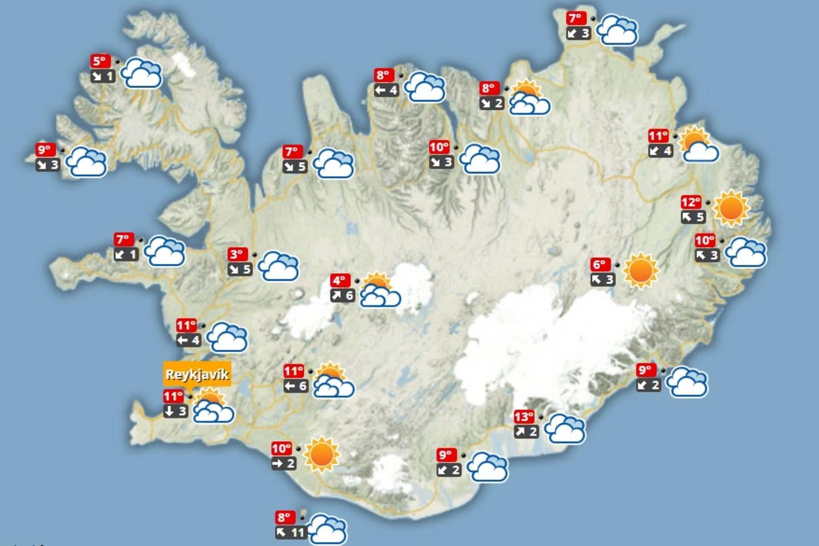 Spákortið á hádegi í dag.