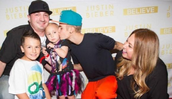 Bieber hitti krabbameinssjúkan aðdáanda