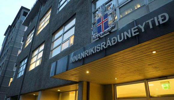 Listinn aðeins vinnugagn