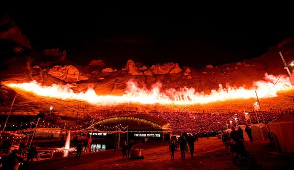 80 manns vilja selja þjóðhátíðarmiða sína