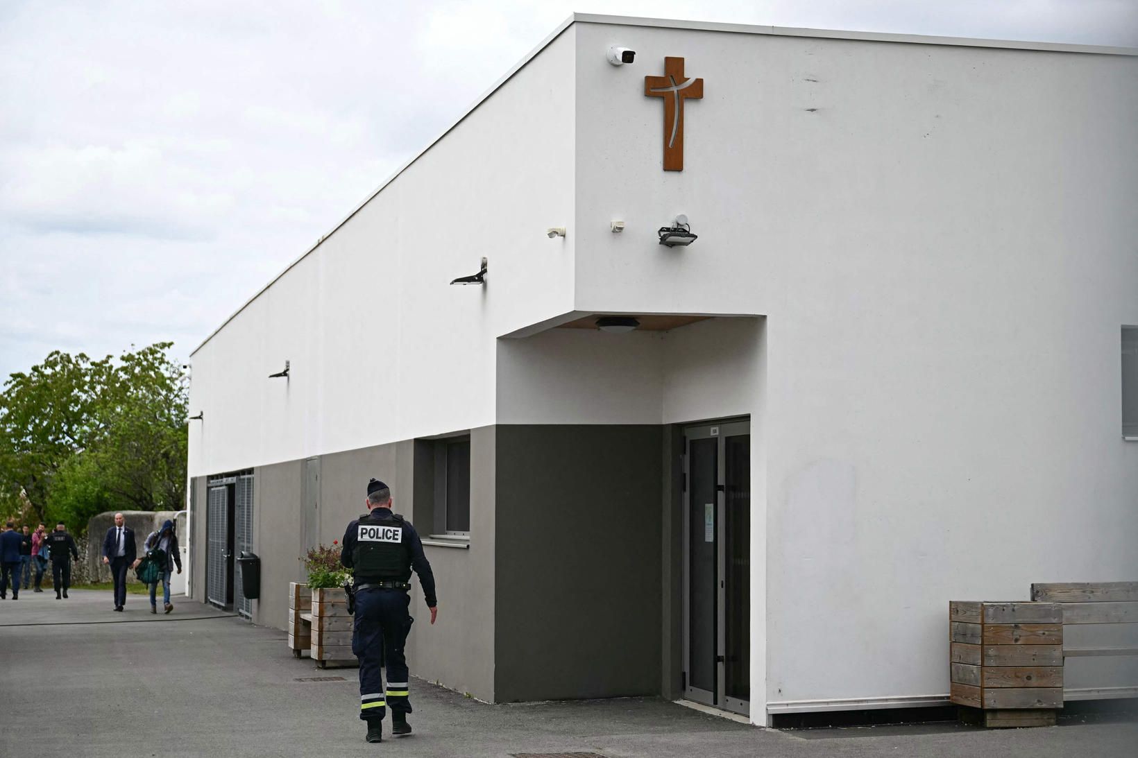 Árás­armaður­inn er 15 ára gam­all nemandi við skólann.