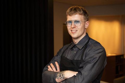 Ísak Aroni Jóhannssyni finnst langskemmtilegast að grilla og sérstaklega á kolum sem gefur svo gott …