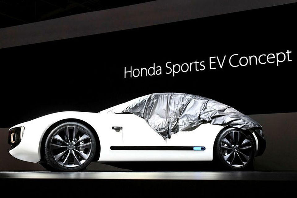 Honda Sports EV undir hulum á bílasýningunni í Tokyo í haust.