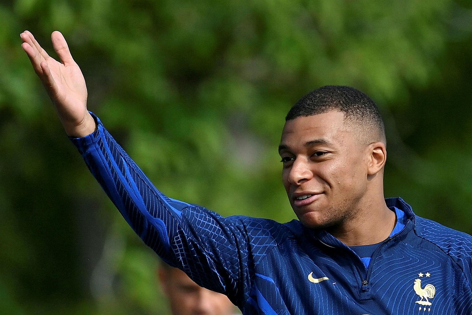 Kylian Mbappé á æfingu með franska landsliðinu í gær.