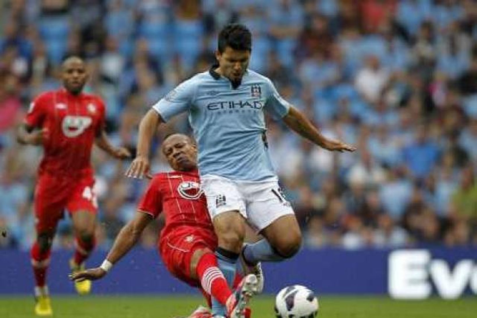 Agüero meiddist í fyrsta leik tímabilsins gegn Southampton.