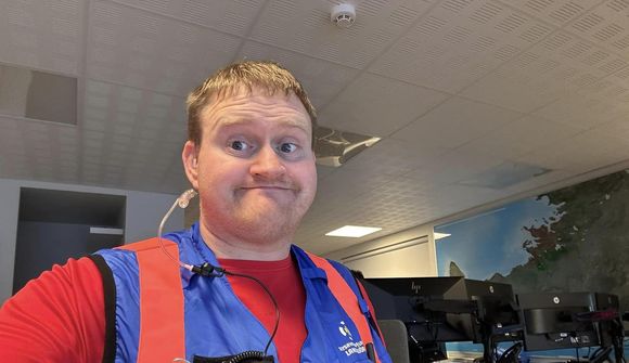 Dregur framboð sitt til baka og lýsir yfir stuðningi við Baldur 