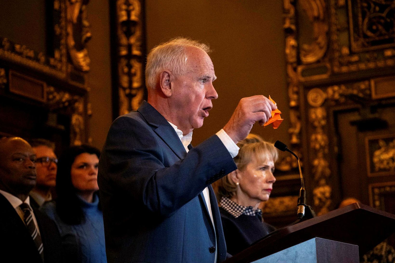 Væntir þess að ICE hörfi á næstu dögum