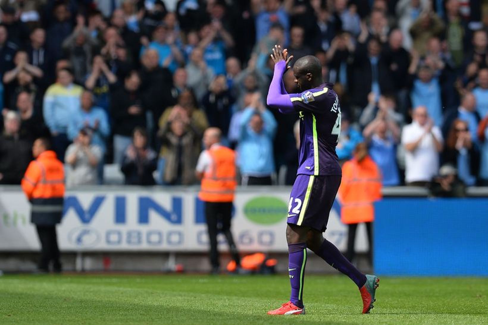 Yaya Toure verður áfram.