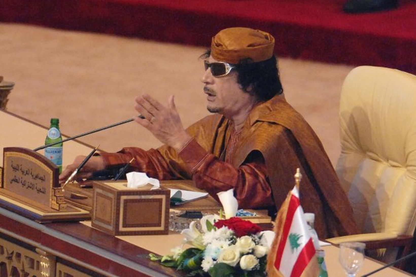 Gaddafi lét Abdullah konung heyra það og gekk svo út …
