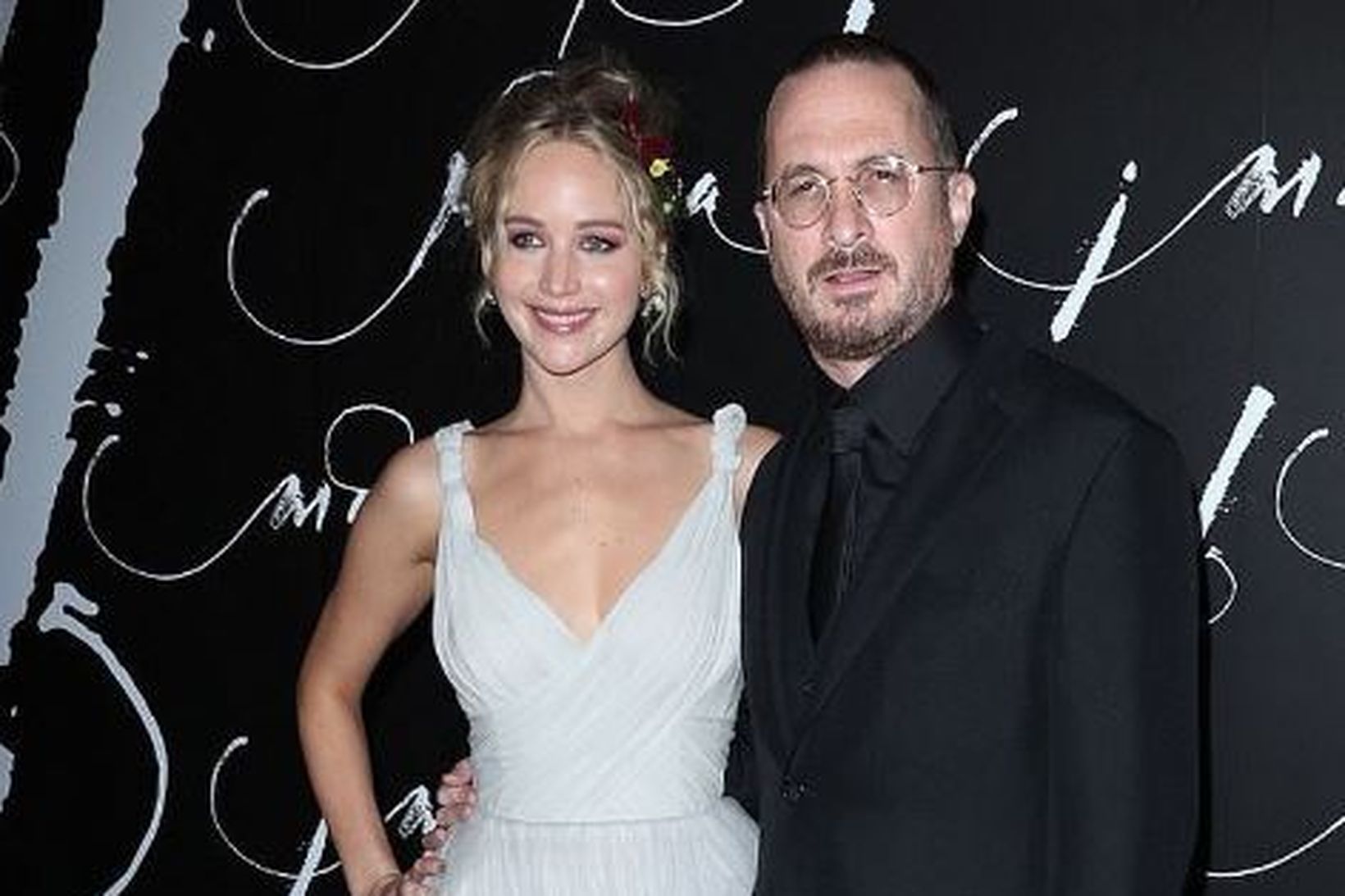 Jennifer Lawrence og Darren Aronofsky eru hætt saman eftir eins …