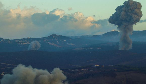 Einn látinn eftir tugi loftárása á Líbanon