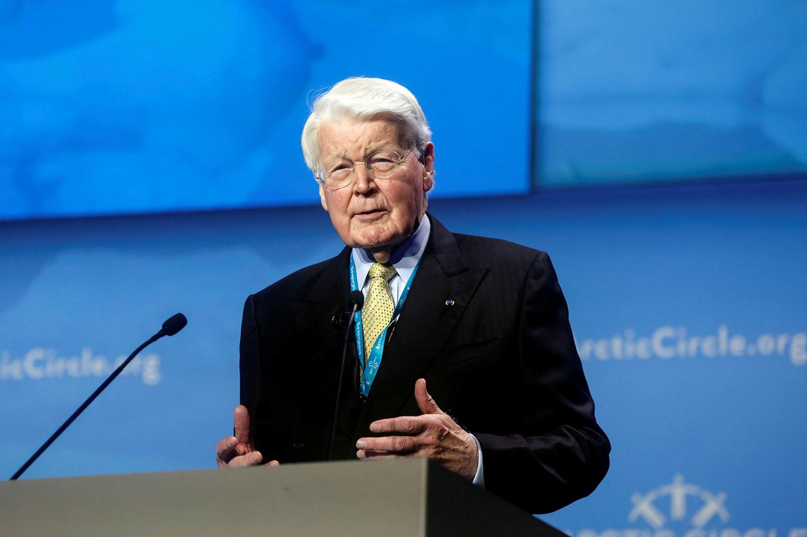 Furðar sig á því að Íslendingar séu ekki áhyggjufyllri