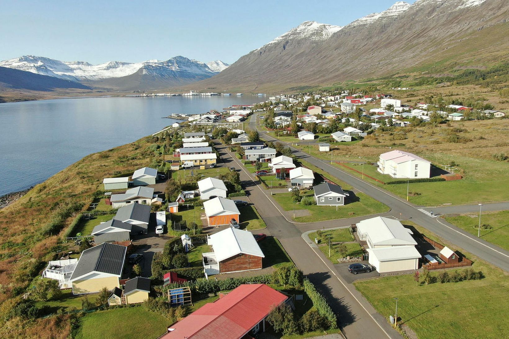 Skriða féll í Neskaupstað í kvöld.