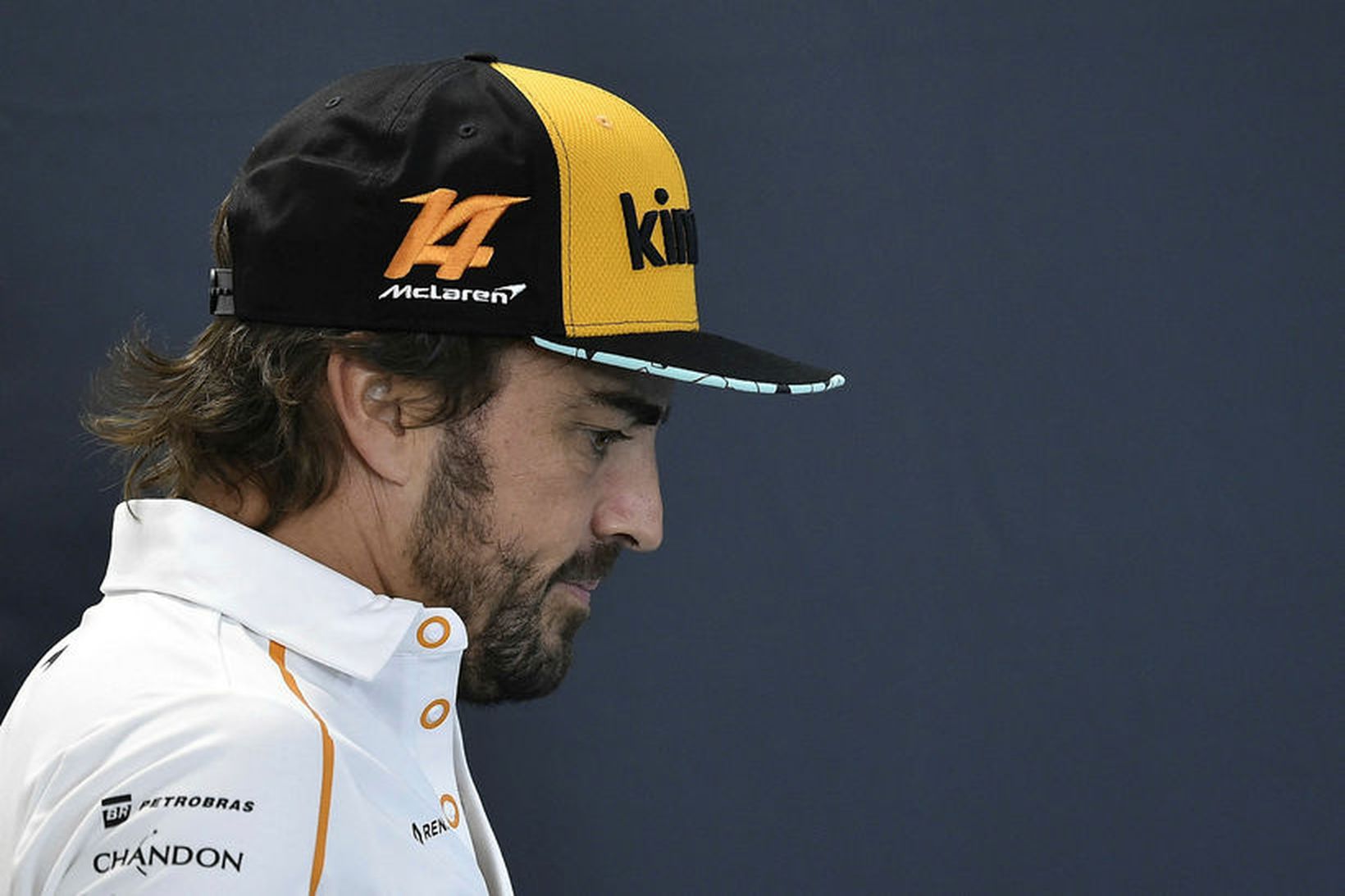 Fernando Alonso í þungum þönkum í Spa-Francorchamps.