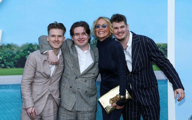 Sharon Stone ásamt sonum sínum, Roan, Laird og Quinn.