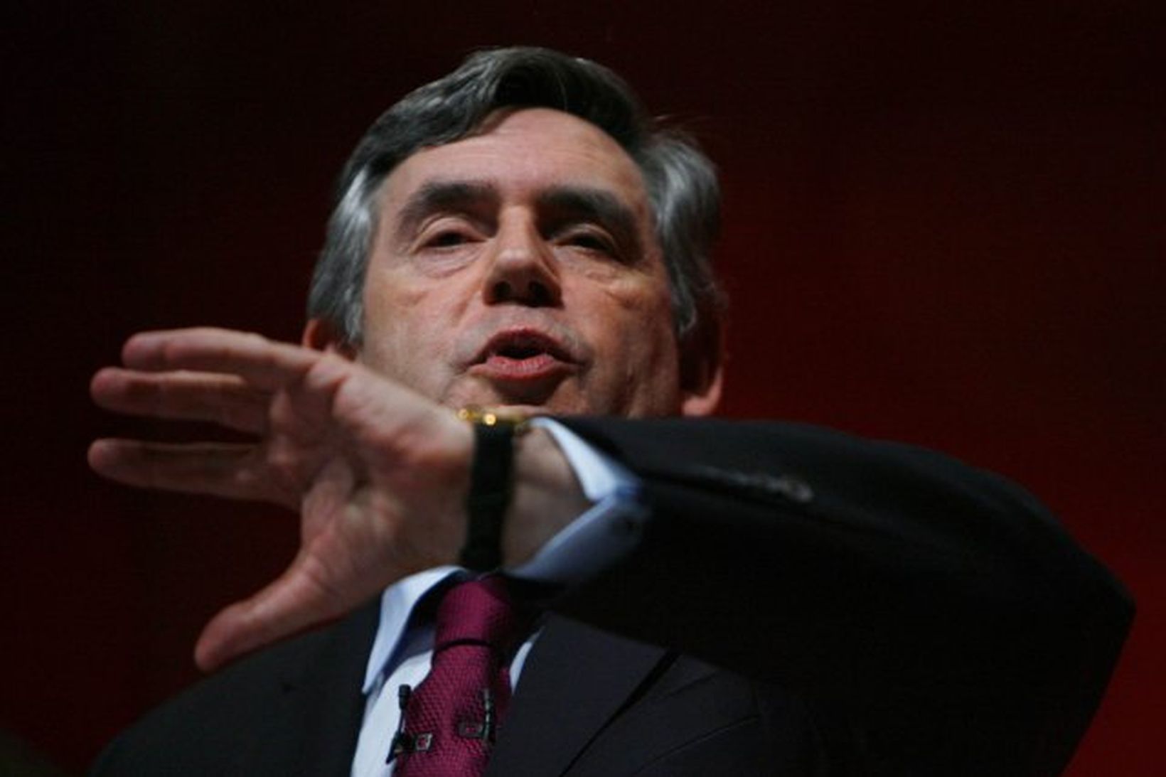 Gordon Brown flytur ræðu sína yfir skoska Verkamannaflokknum í Dundee …