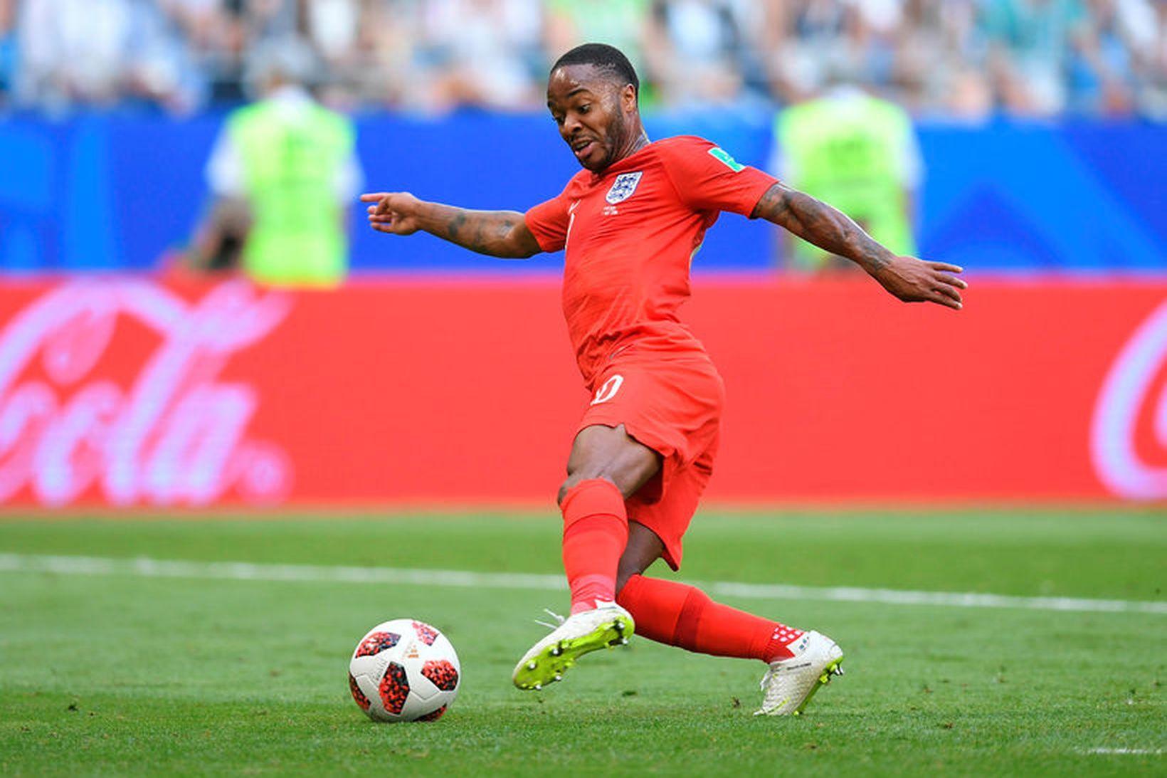 Raheem Sterling með boltann á HM í sumar.