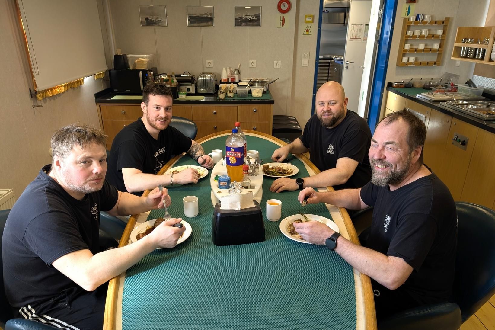 Væsti ekki um áhöfnina á páskadag