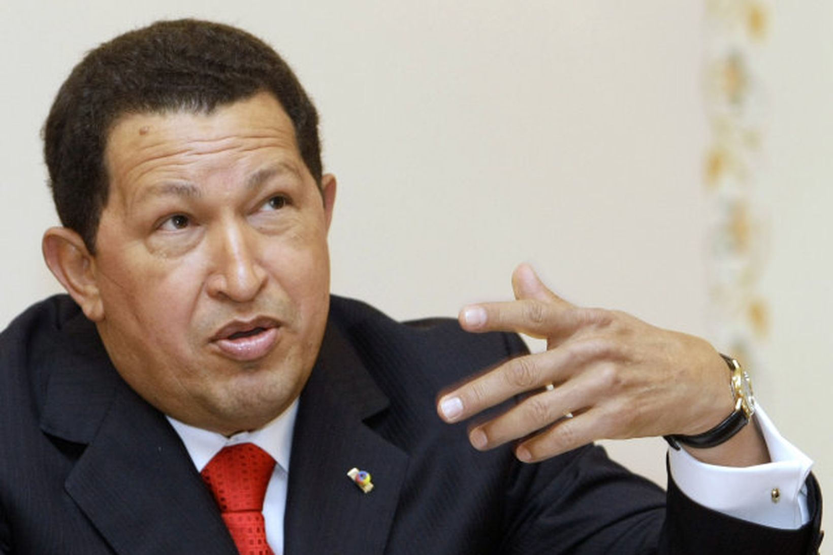 Hugo Chávez hefur töluverðan áhuga á því að auka völd …
