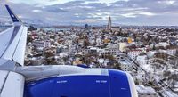 Esja ný þota Icelandair yfir Reykjavík