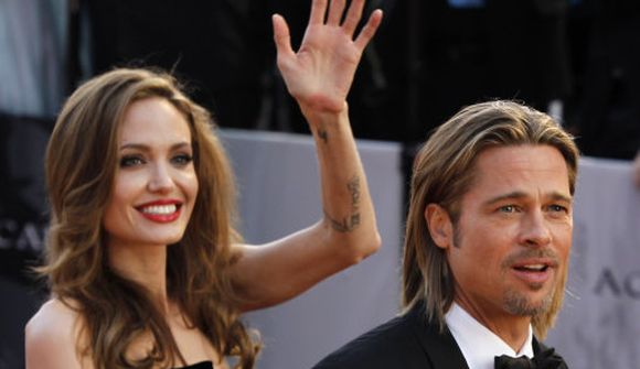 Vandræðalegt að sitja með Jolie og Pitt