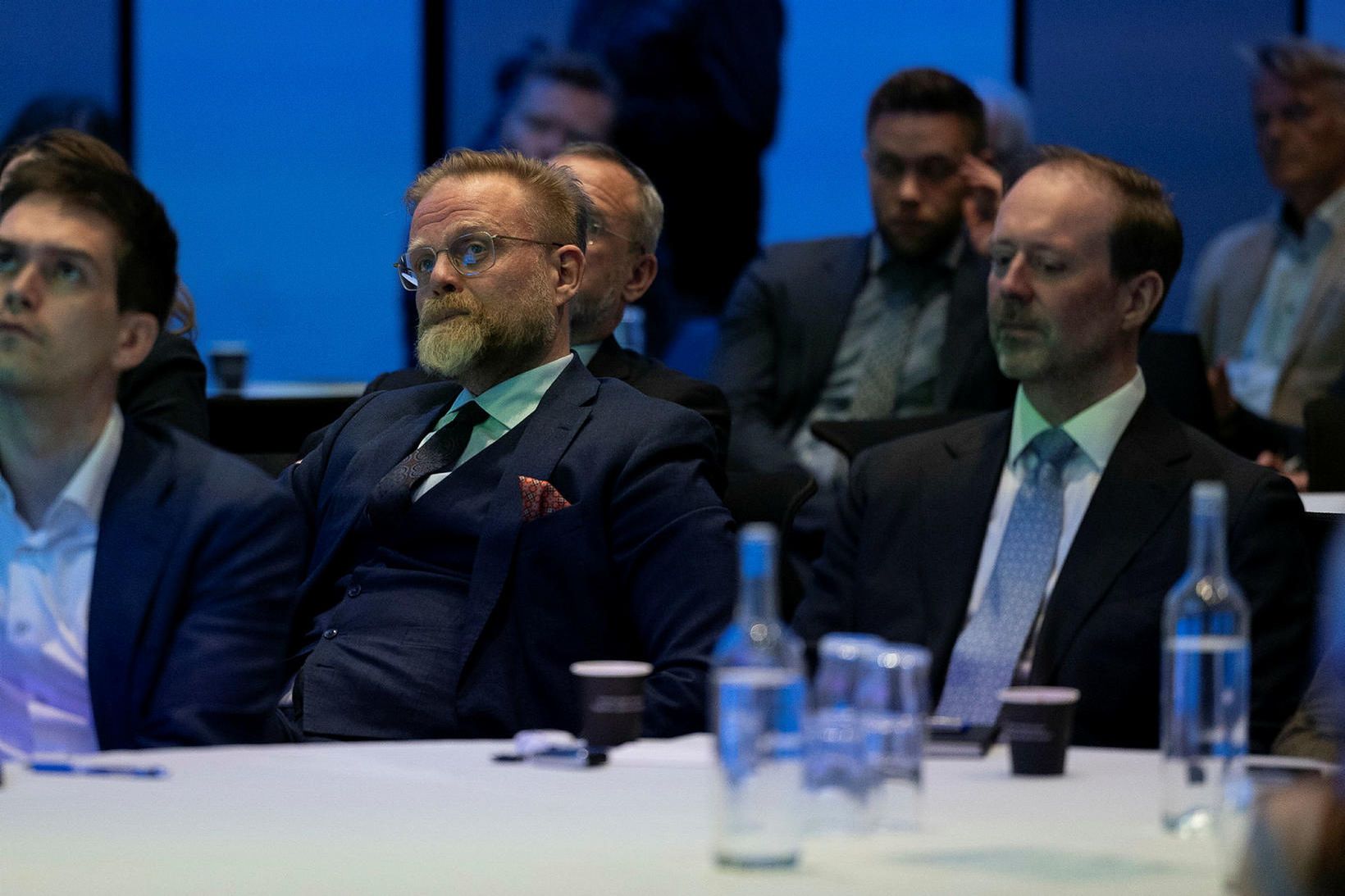 Ásgeir: Skrýtin nálgun í pappírnum
