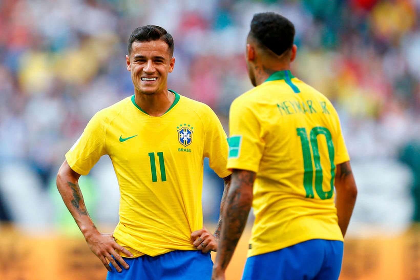 Philippe Coutinho ásamt Neymar á HM í Rússlandi.