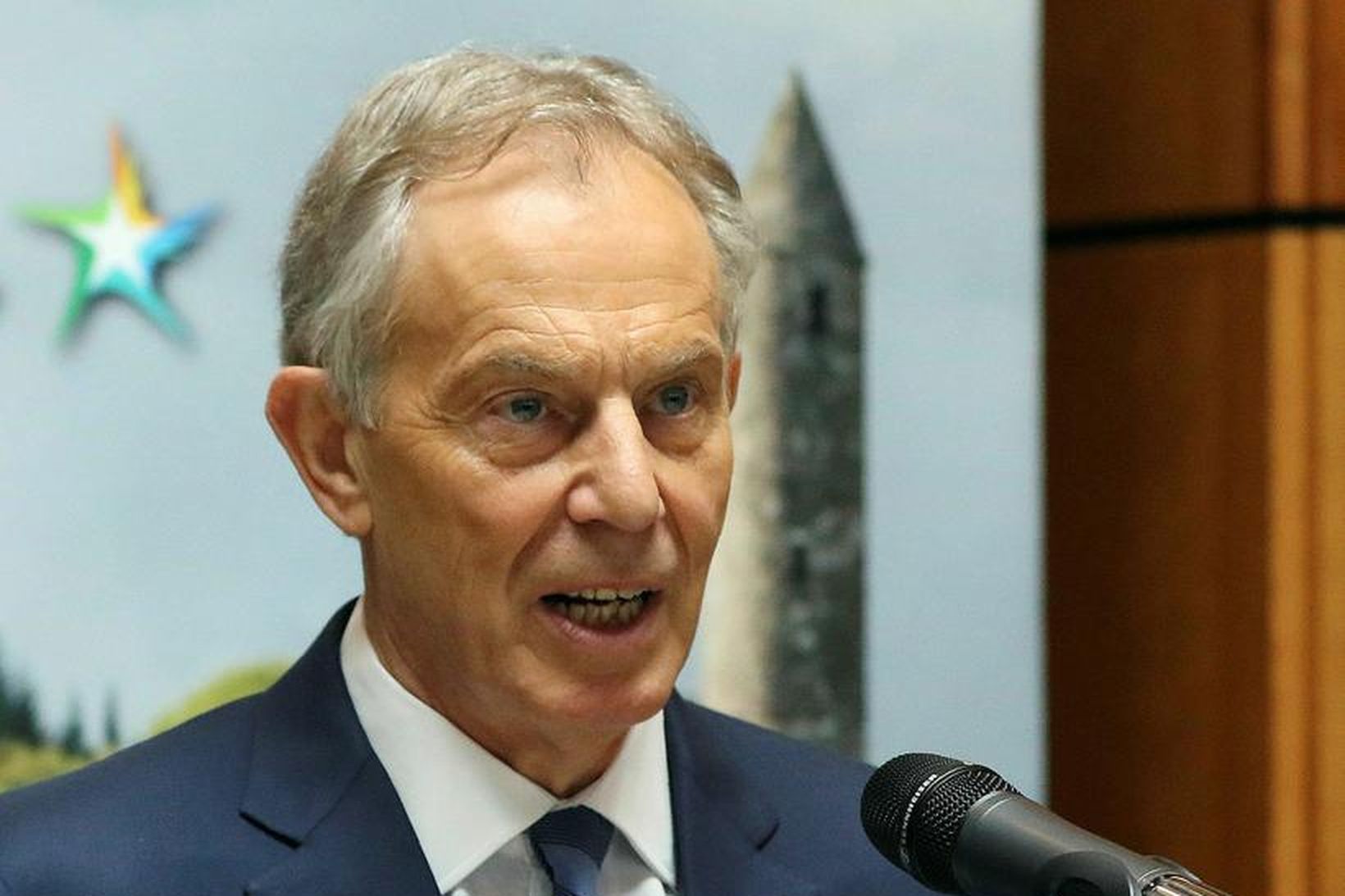 Tony Blair, fyrrverandi forsætisráðherra Bretlands, telur hvorki Verkamanna- né Íhaldsflokkinn …